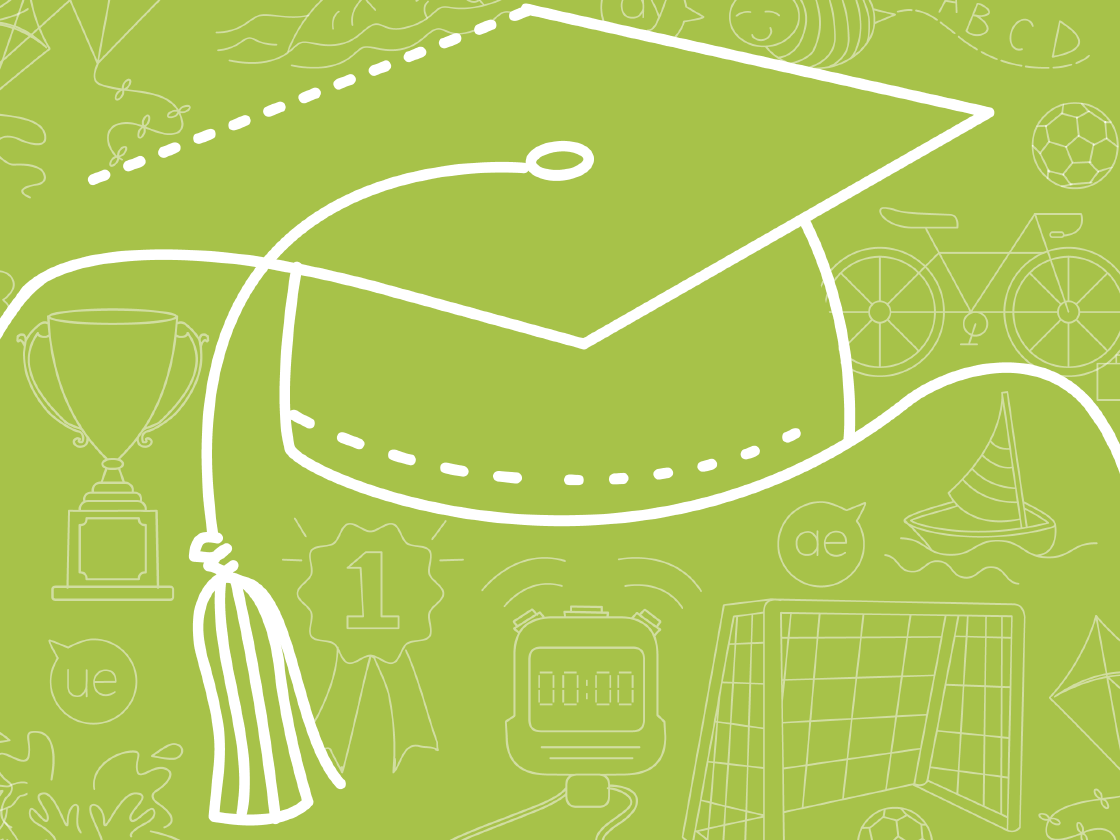 Fondo verde con el contorno blanco de un birrete de graduación en el centro, rodeado de varios garabatos educativos y relacionados con logros, como un trofeo, una cinta y una portería de fútbol.