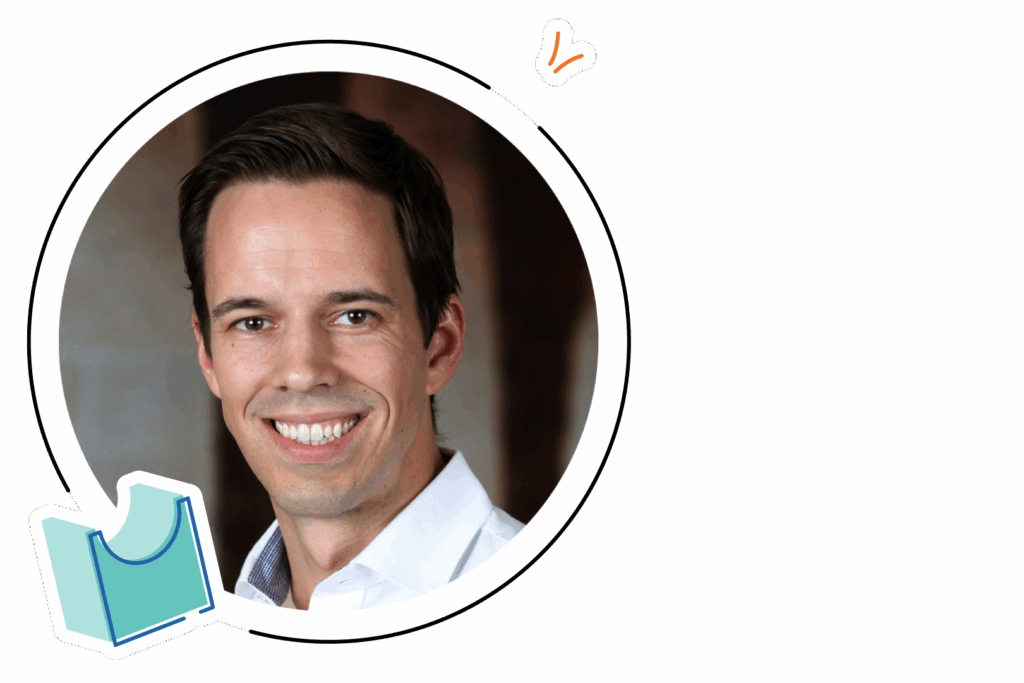 A man with dark hair and a white shirt smiling, shown inside a circular frame with a book icon and abstract design elements.